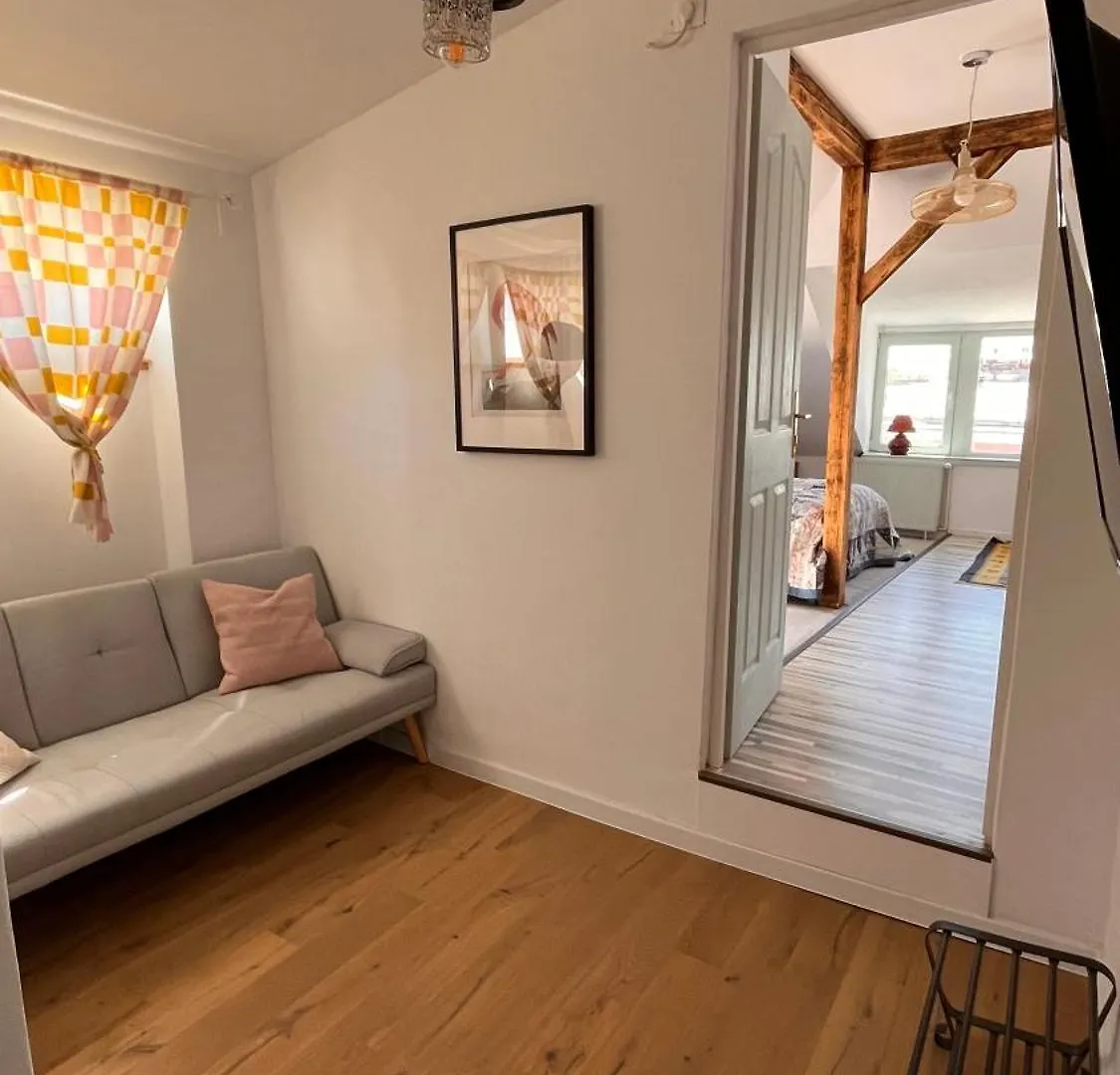Apartment Bc14 Cosy Sunlit Studio Bucharest Romania